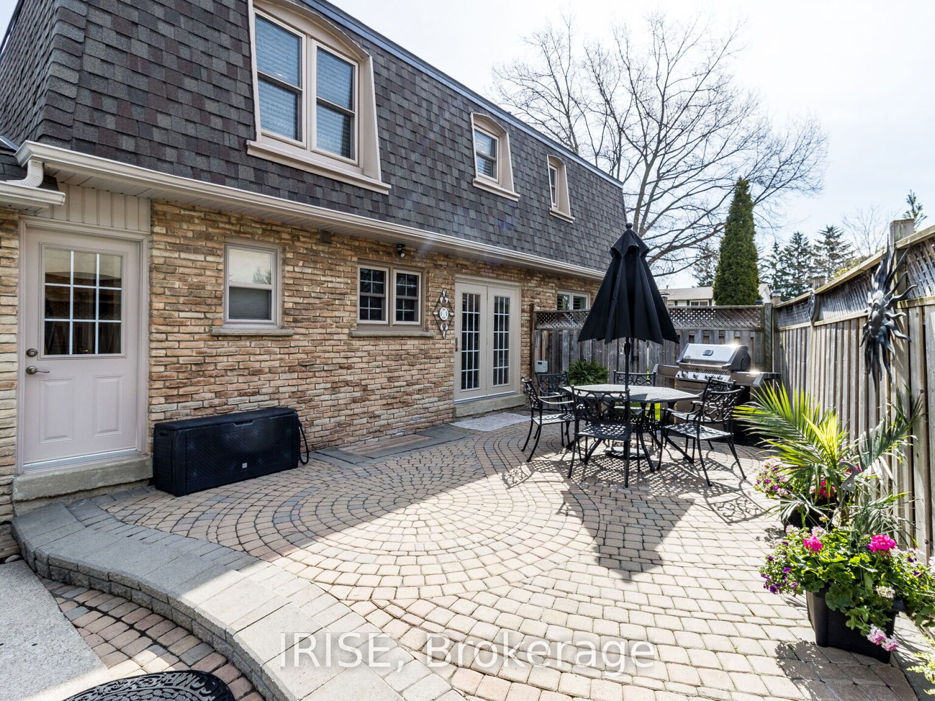 2036 Kawartha Cres