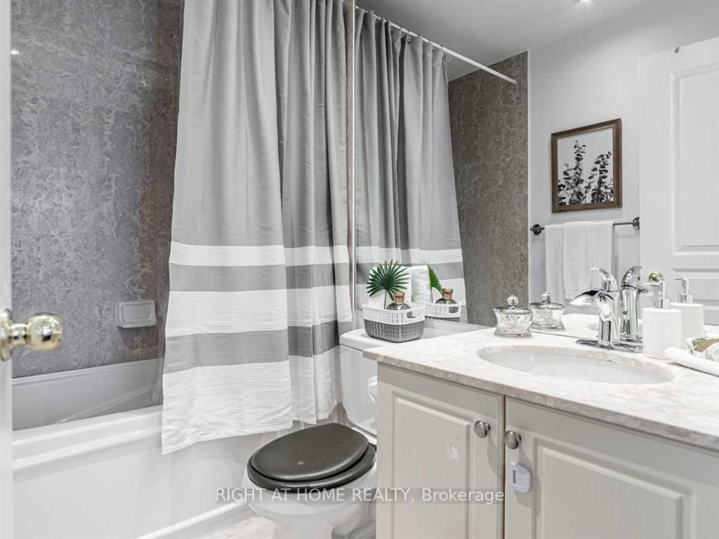 2087 Lake Shore Blvd W, #207