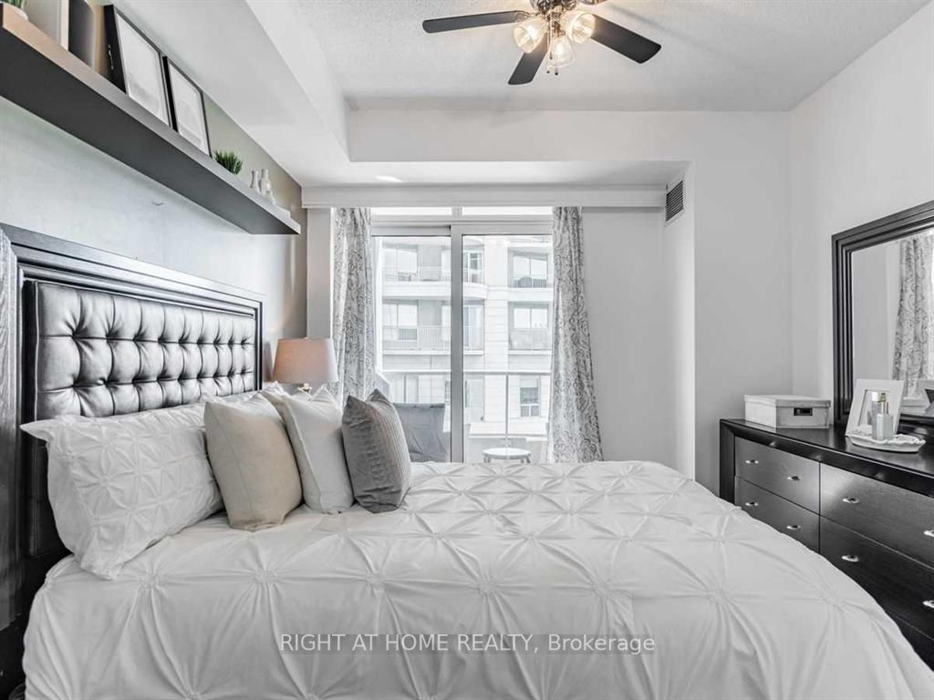 2087 Lake Shore Blvd W, #207