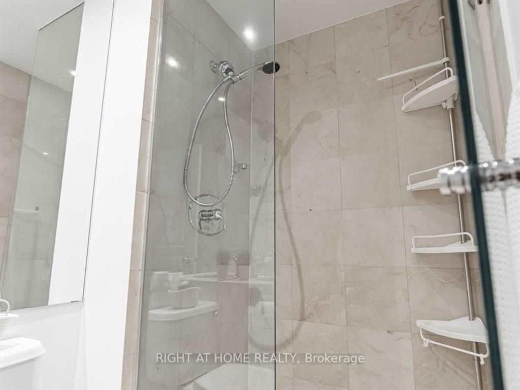 2087 Lake Shore Blvd W, #207