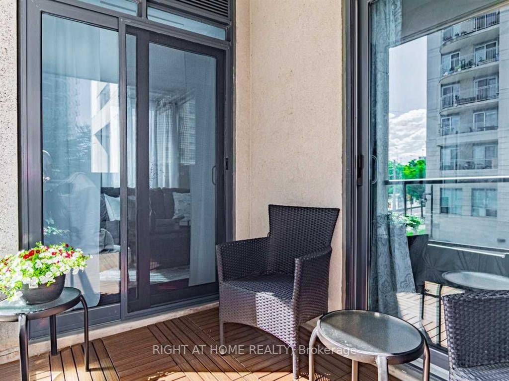 2087 Lake Shore Blvd W, #207