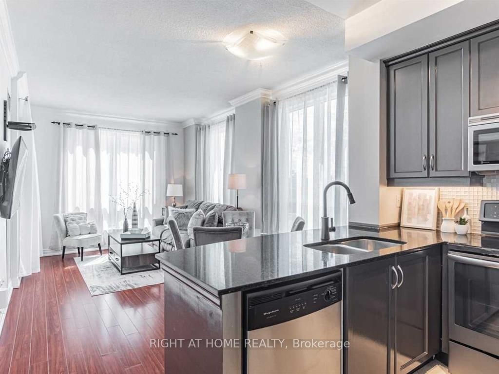 2087 Lake Shore Blvd W, #207