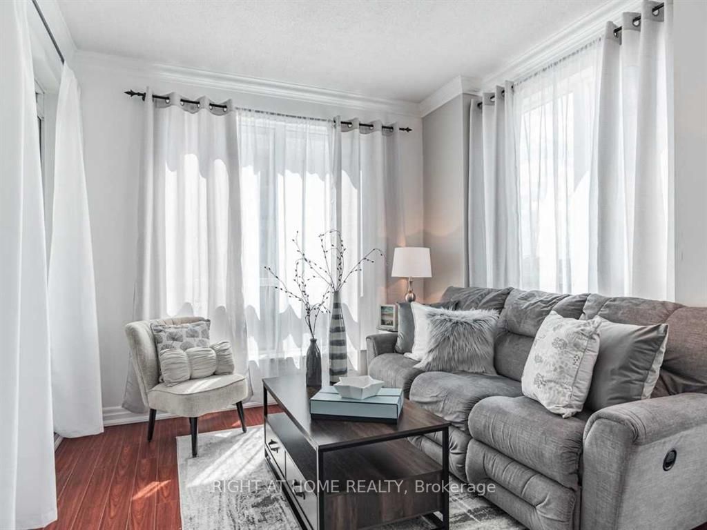 2087 Lake Shore Blvd W, #207