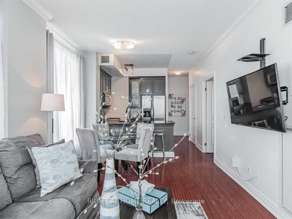 2087 Lake Shore Blvd W, #207