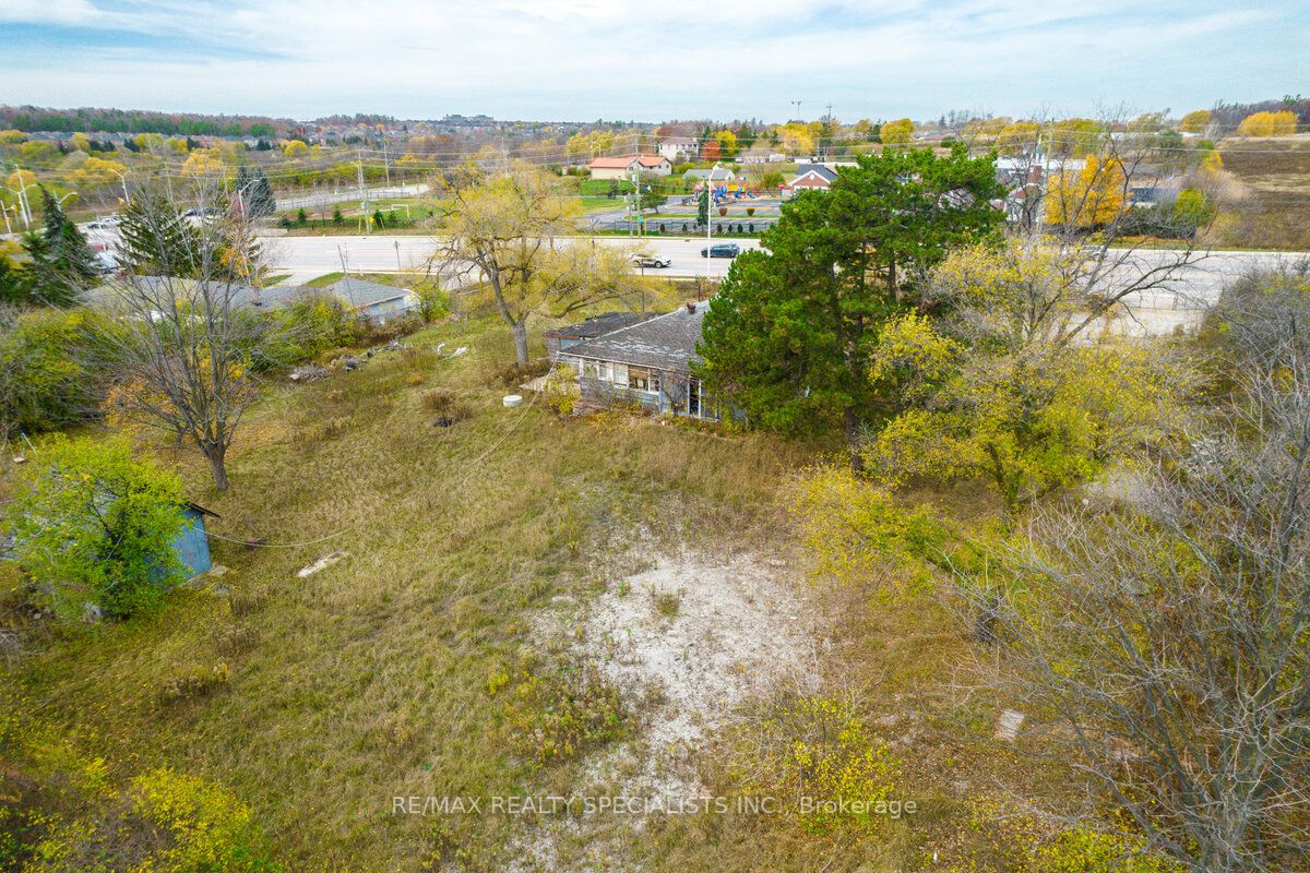 2036 Upper Middle Road E