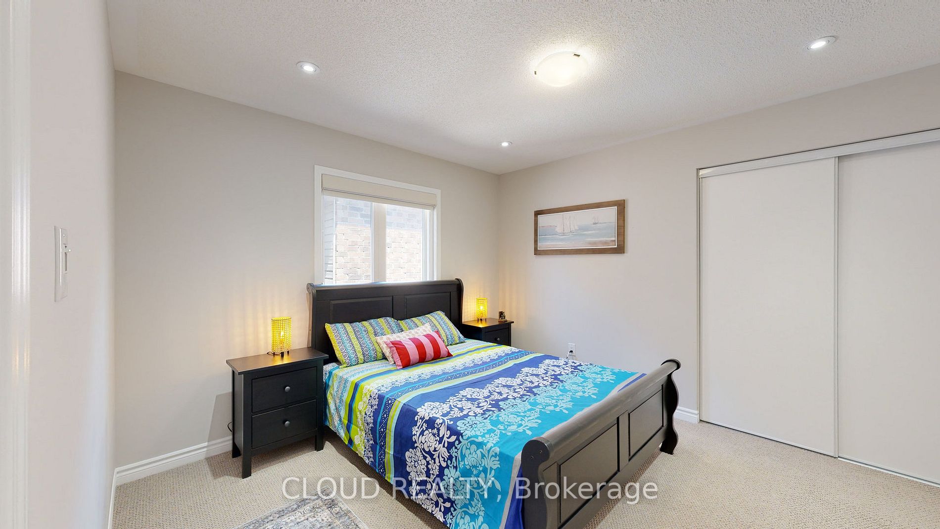 824 Sumac Cres
