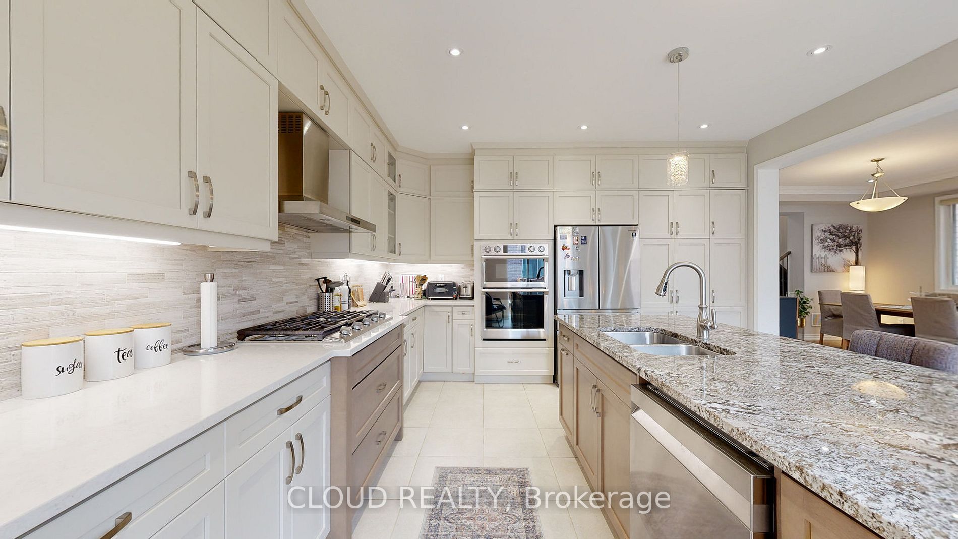 824 Sumac Cres