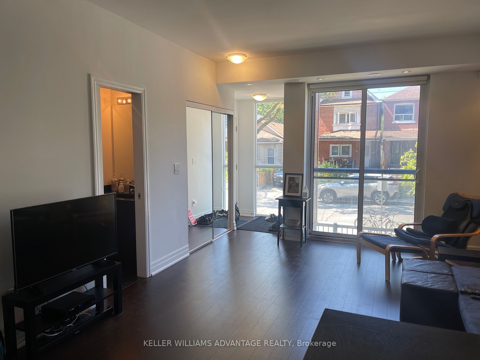 57 Macaulay Ave, #502