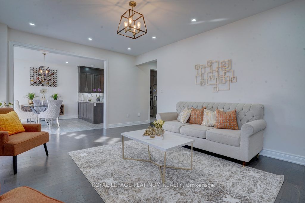 66 Monarch Dr