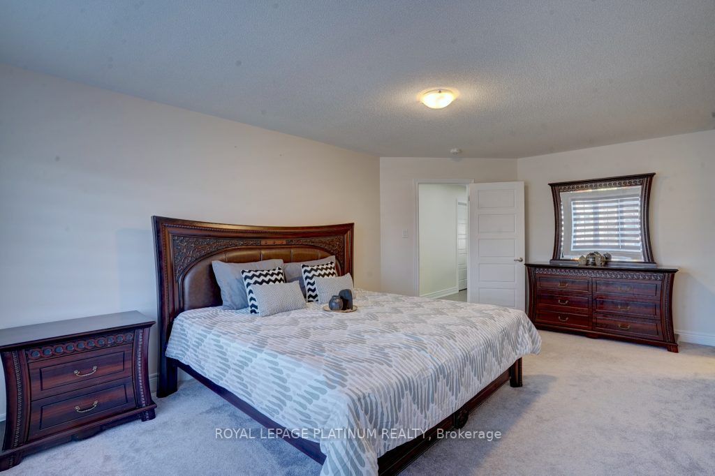 66 Monarch Dr