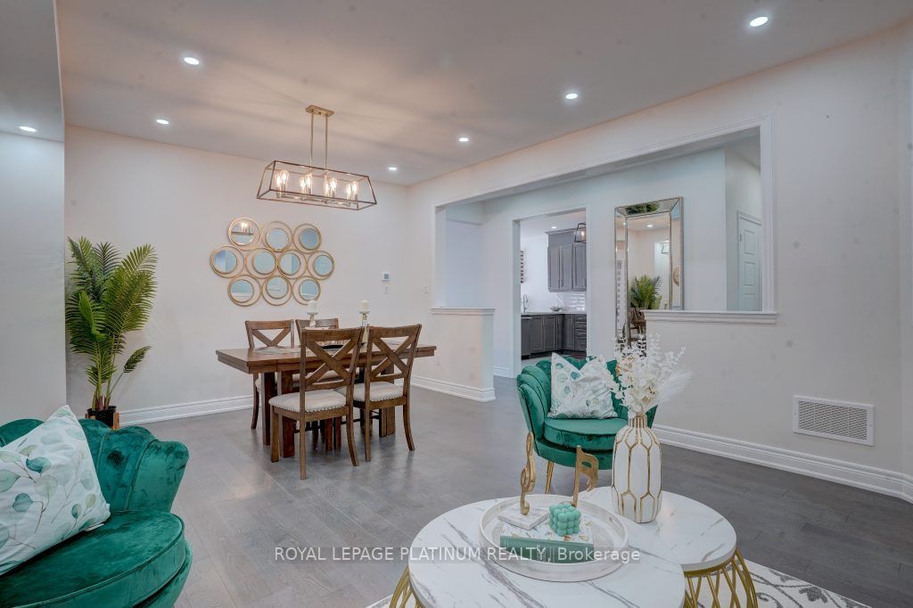 66 Monarch Dr
