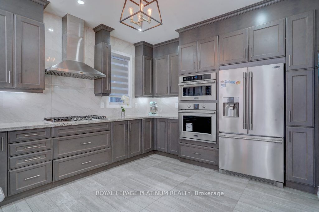 66 Monarch Dr
