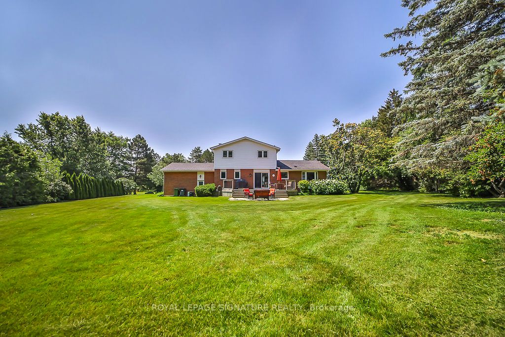 1653 Spruce Dr