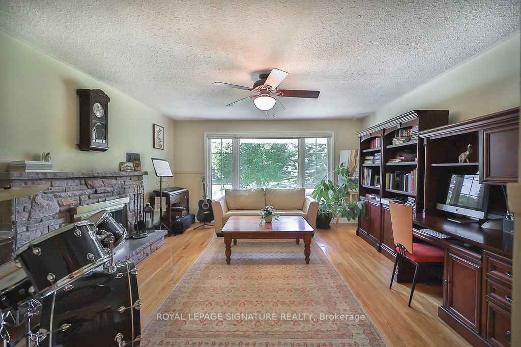 1653 Spruce Dr