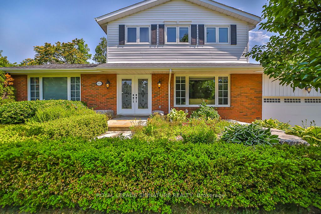 1653 Spruce Dr