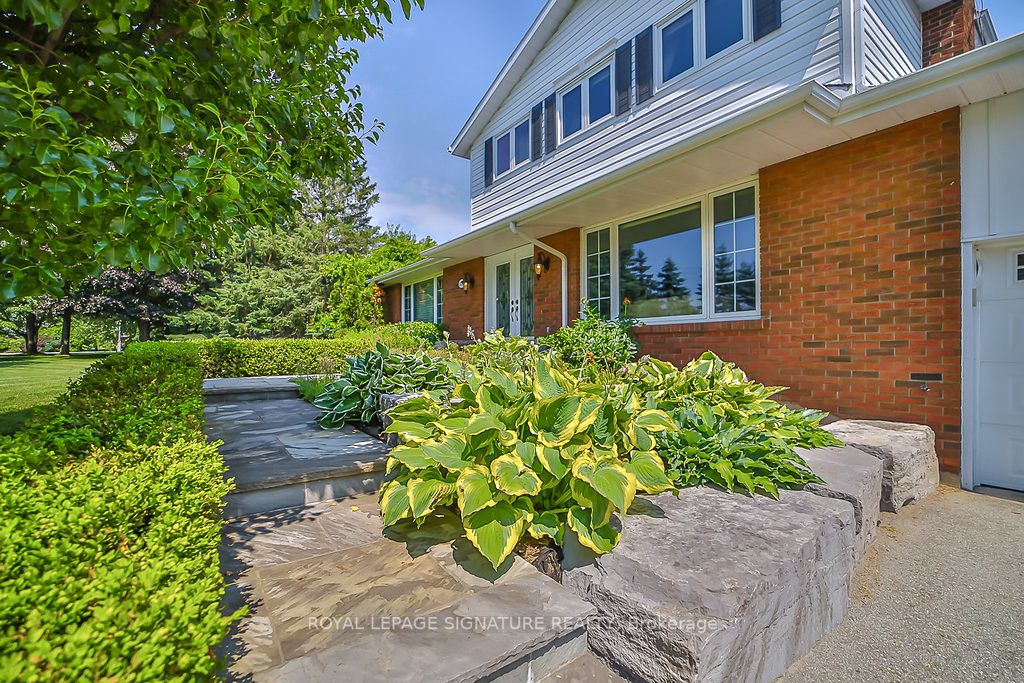 1653 Spruce Dr