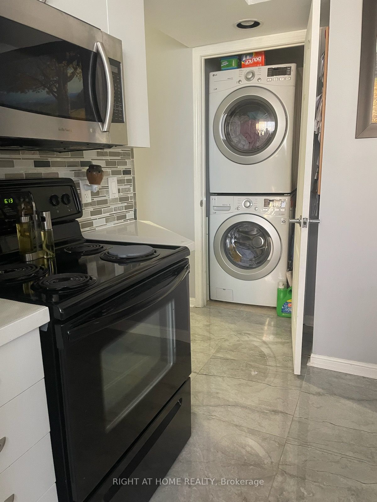 4 Elsinore Path, #203