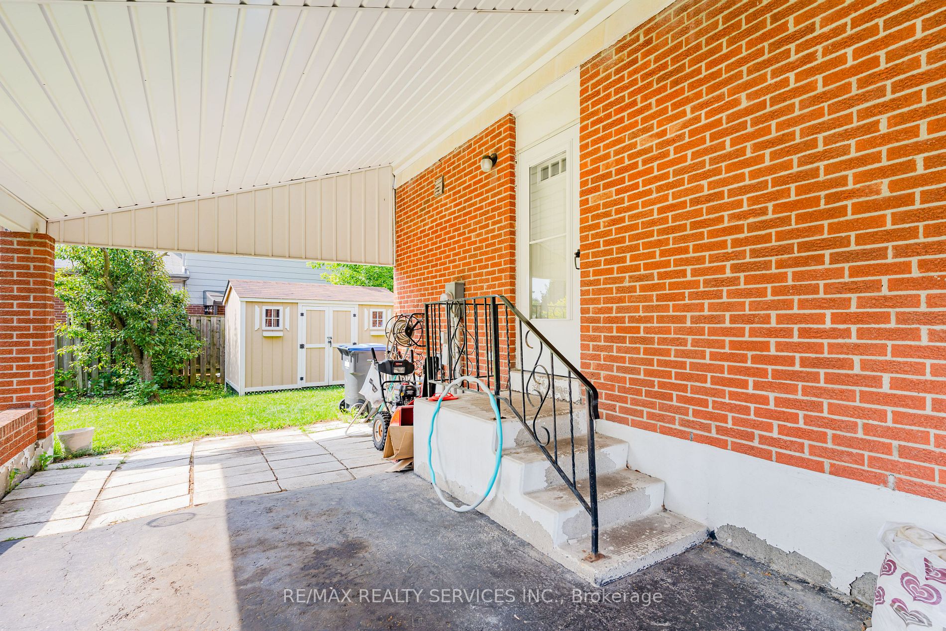 35 Lauderdale Road