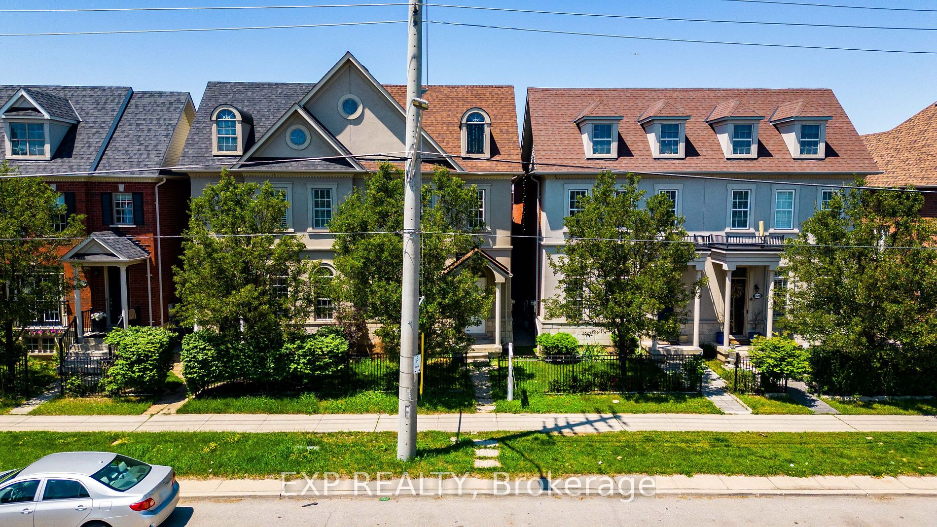 3533 Eglinton Ave W
