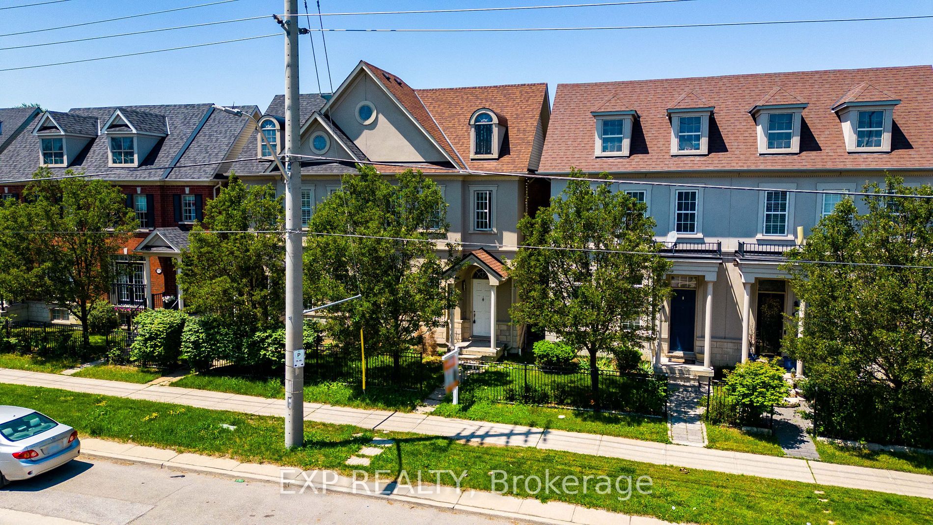 3533 Eglinton Ave W