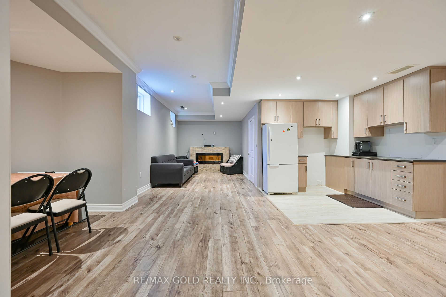 46 Eaglesprings Cres