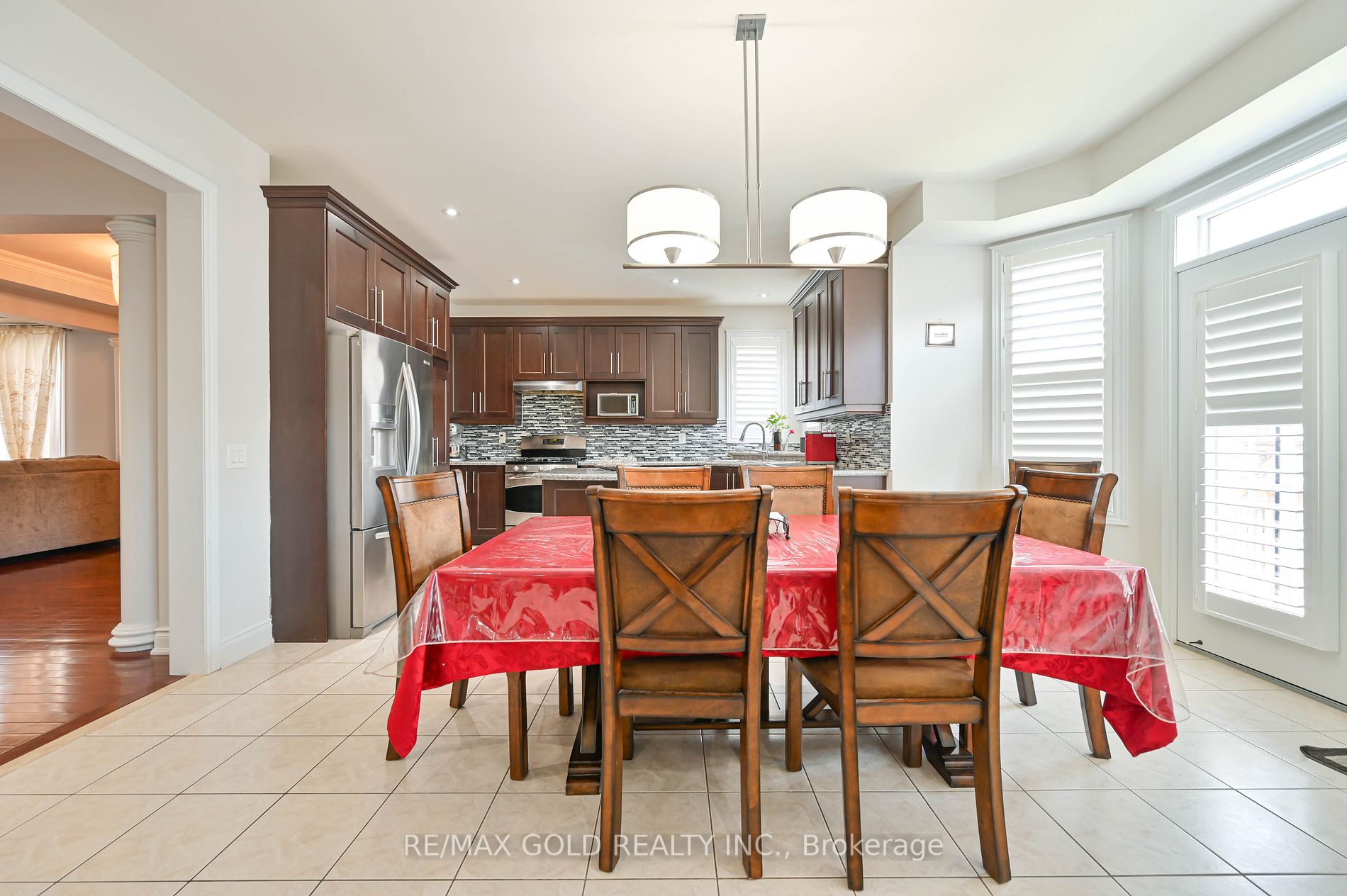 46 Eaglesprings Cres