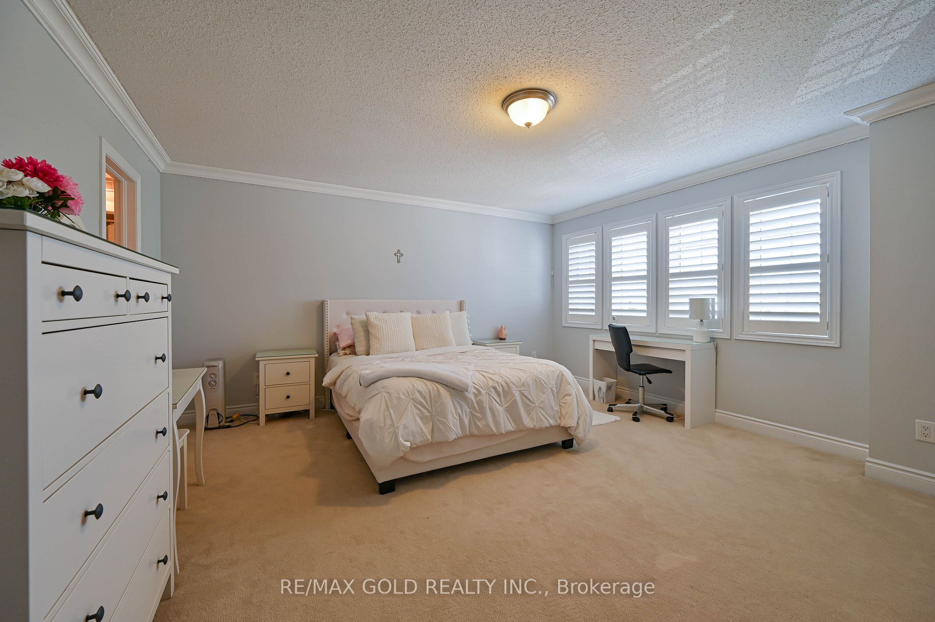 46 Eaglesprings Cres