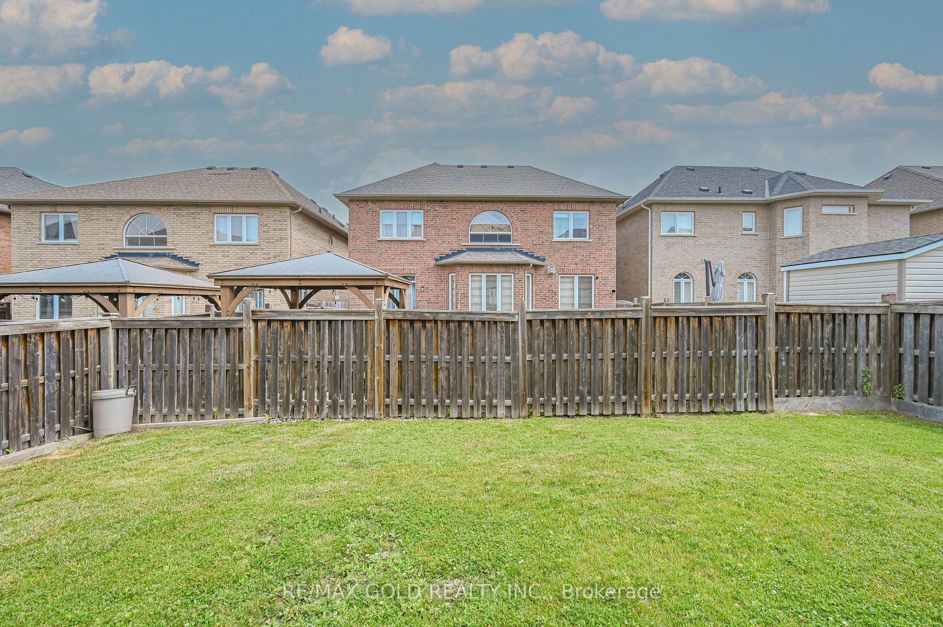 46 Eaglesprings Cres