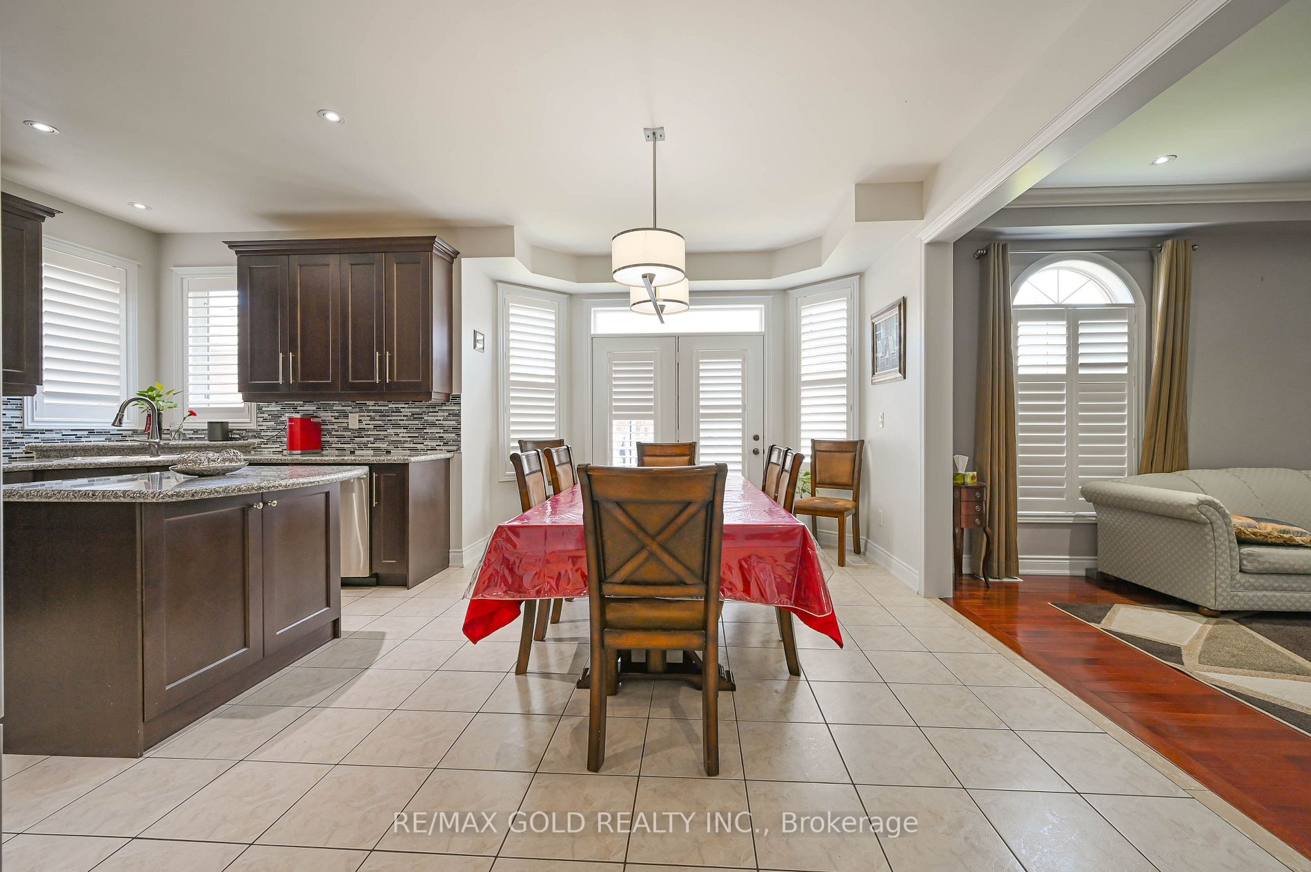 46 Eaglesprings Cres