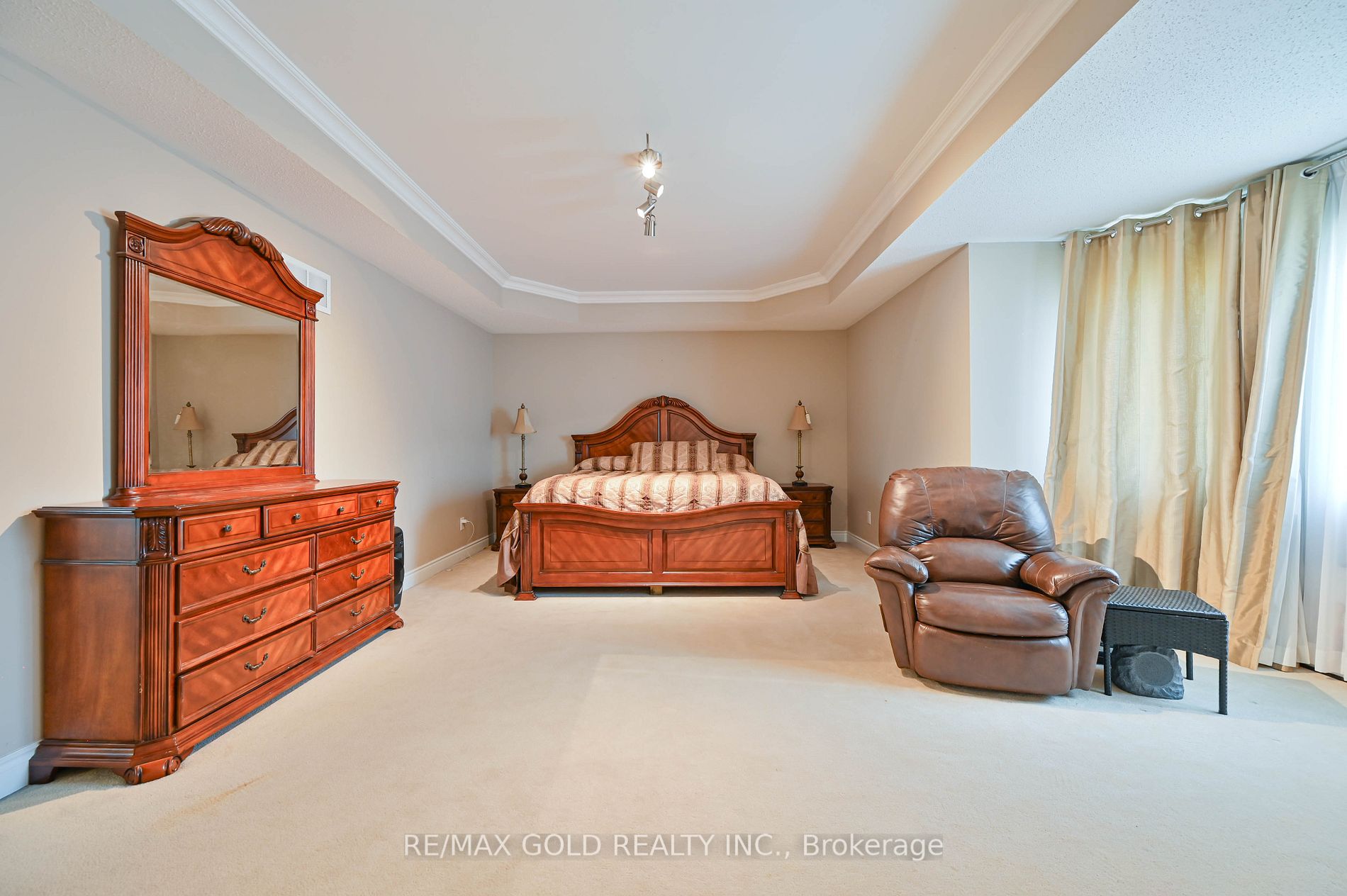 46 Eaglesprings Cres