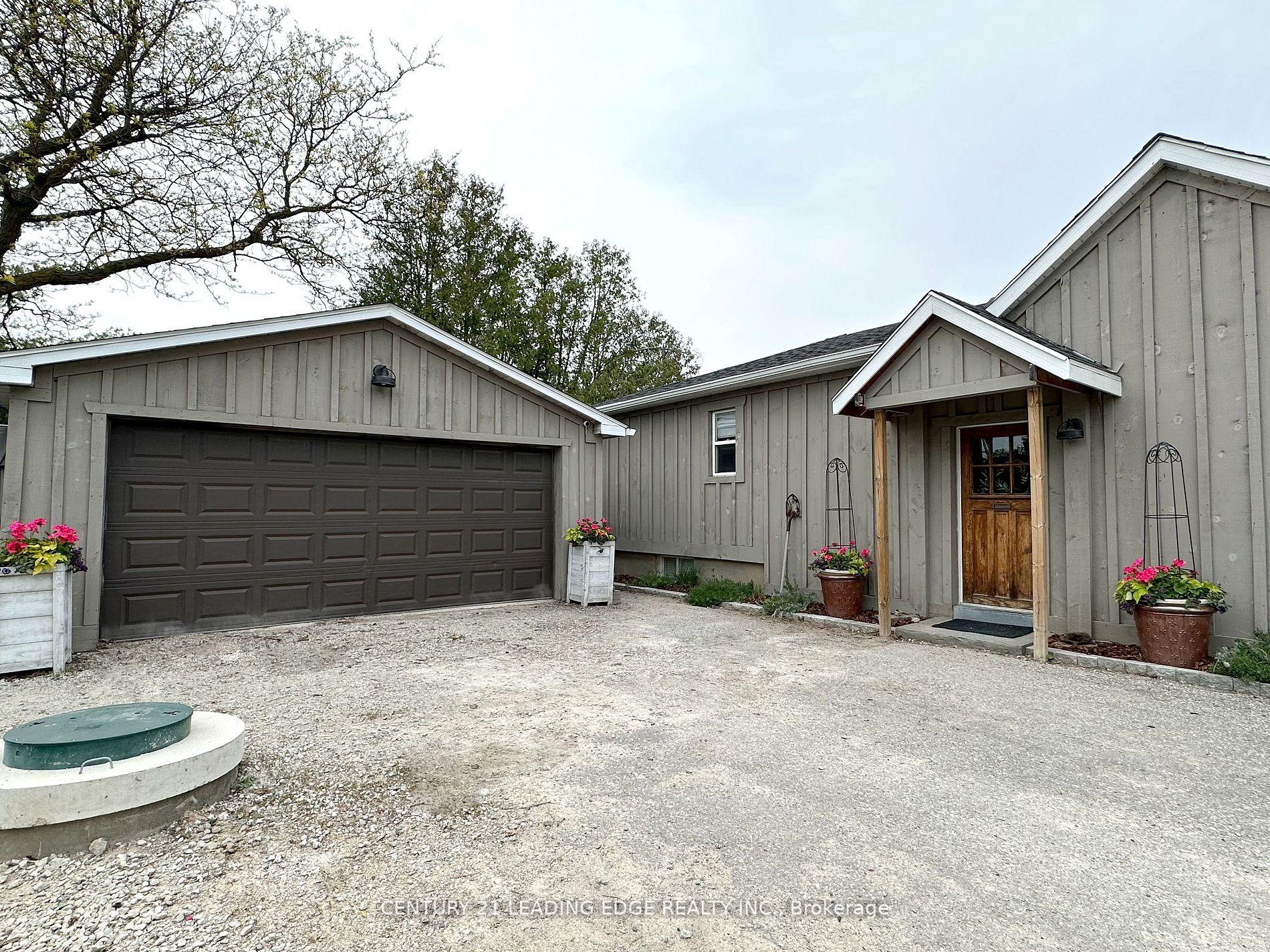 7433 5 Side Road