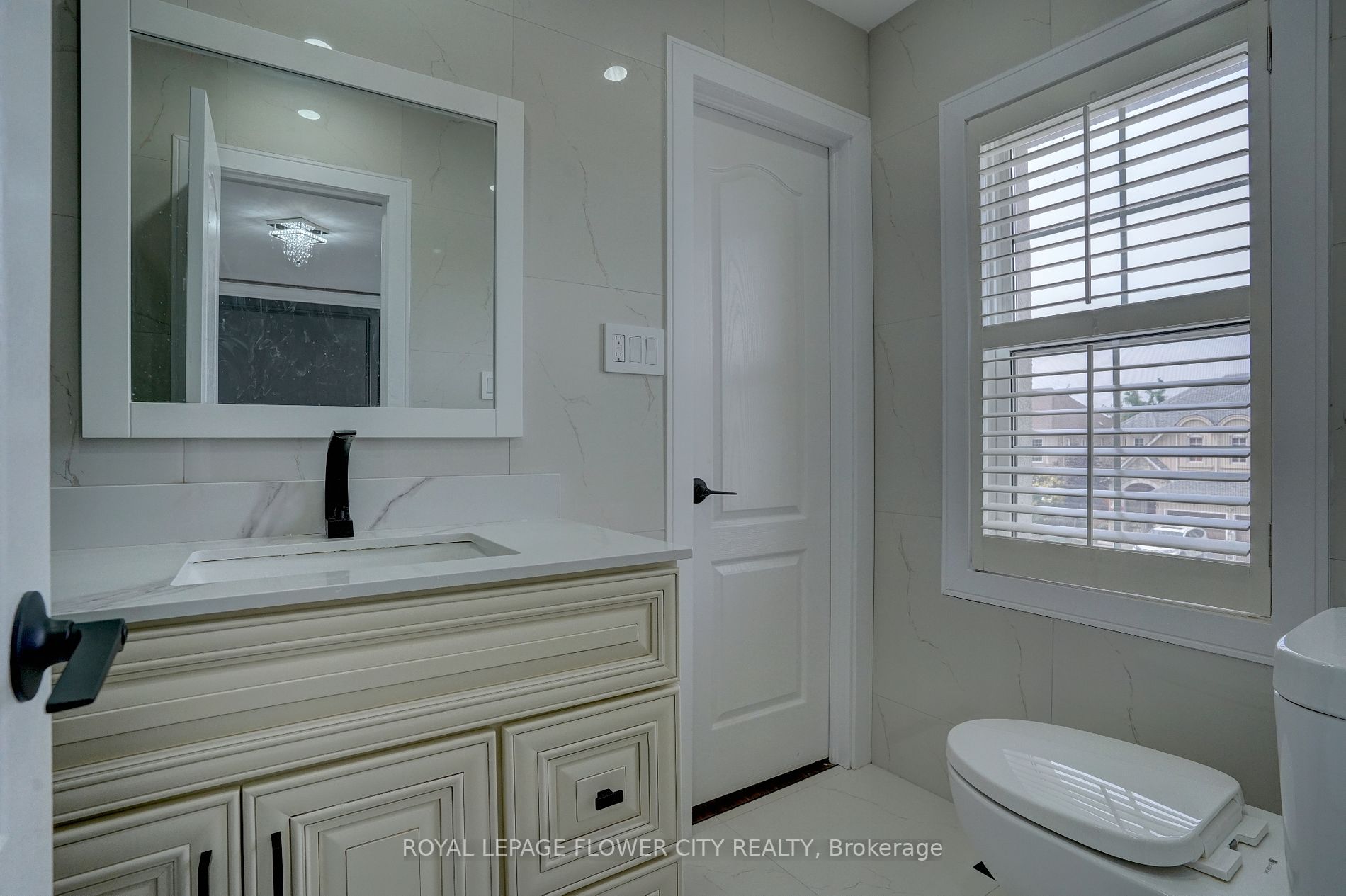 6 Sorbonne Dr