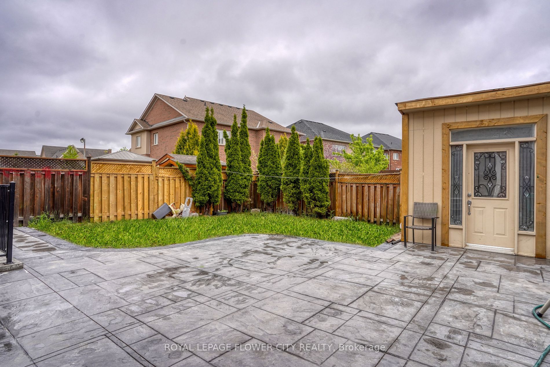 6 Sorbonne Dr