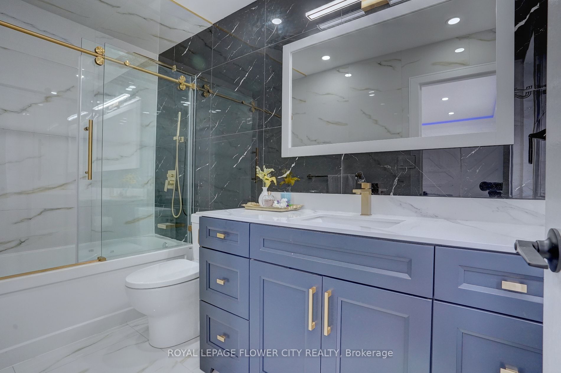 6 Sorbonne Dr