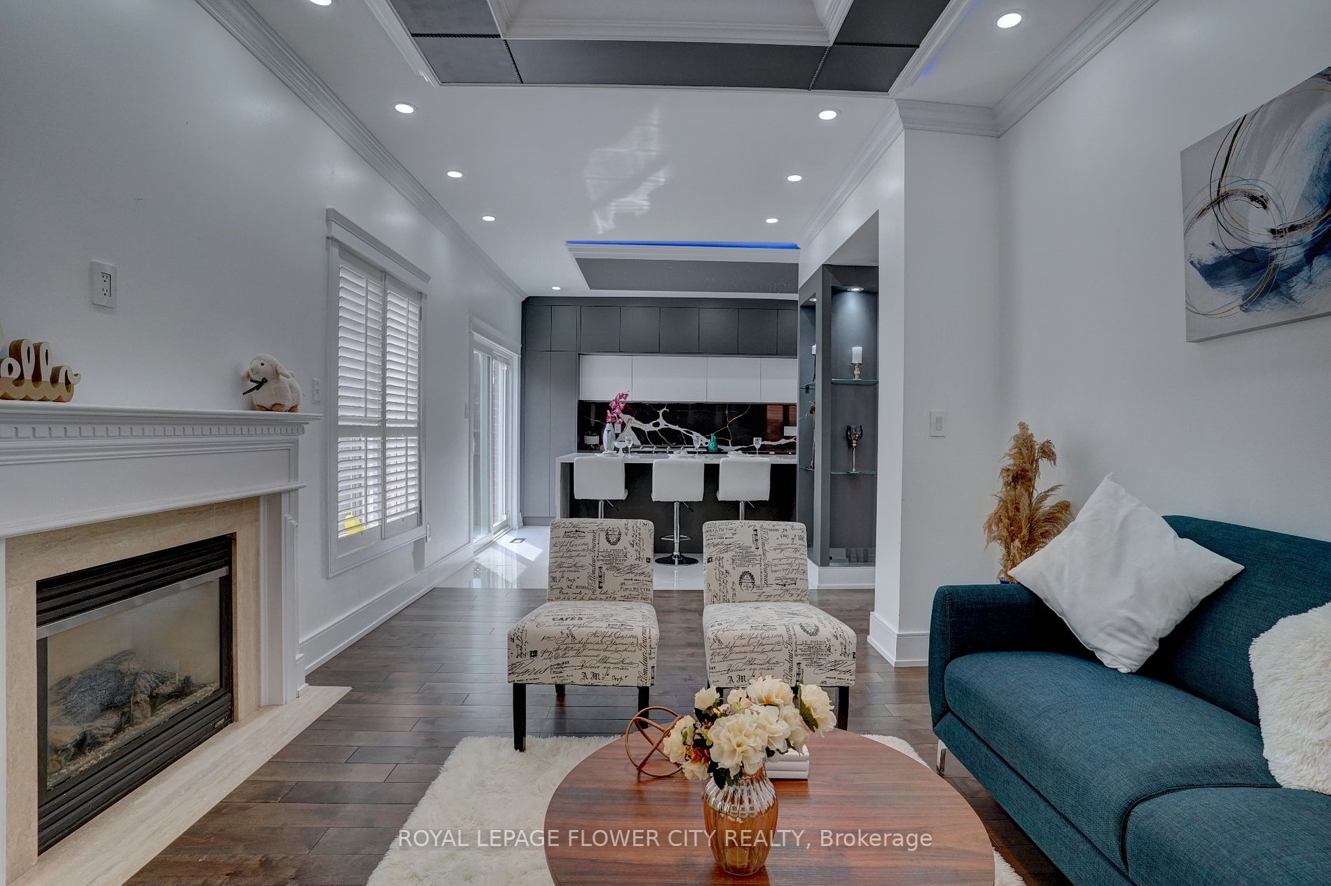6 Sorbonne Dr