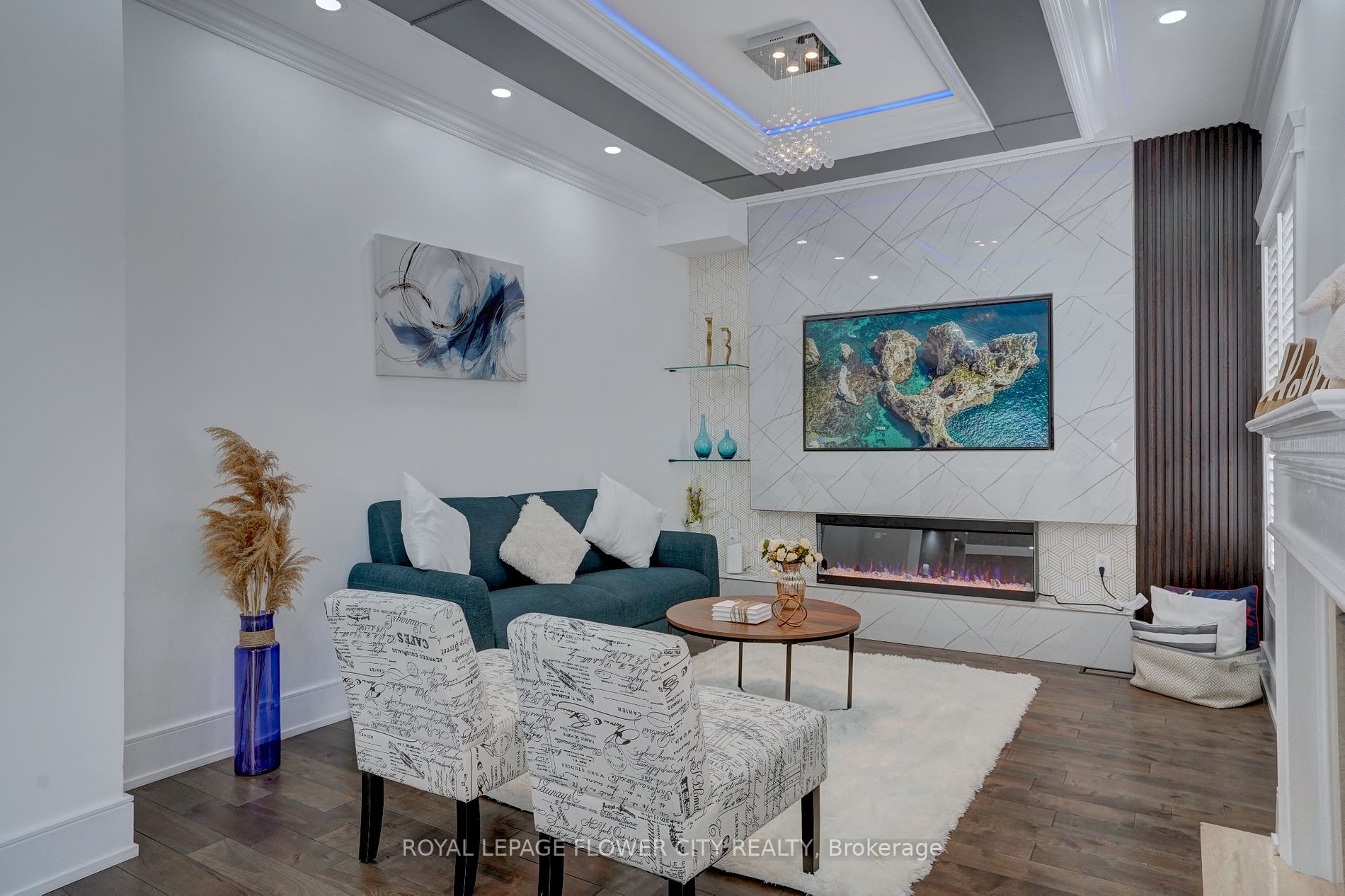 6 Sorbonne Dr