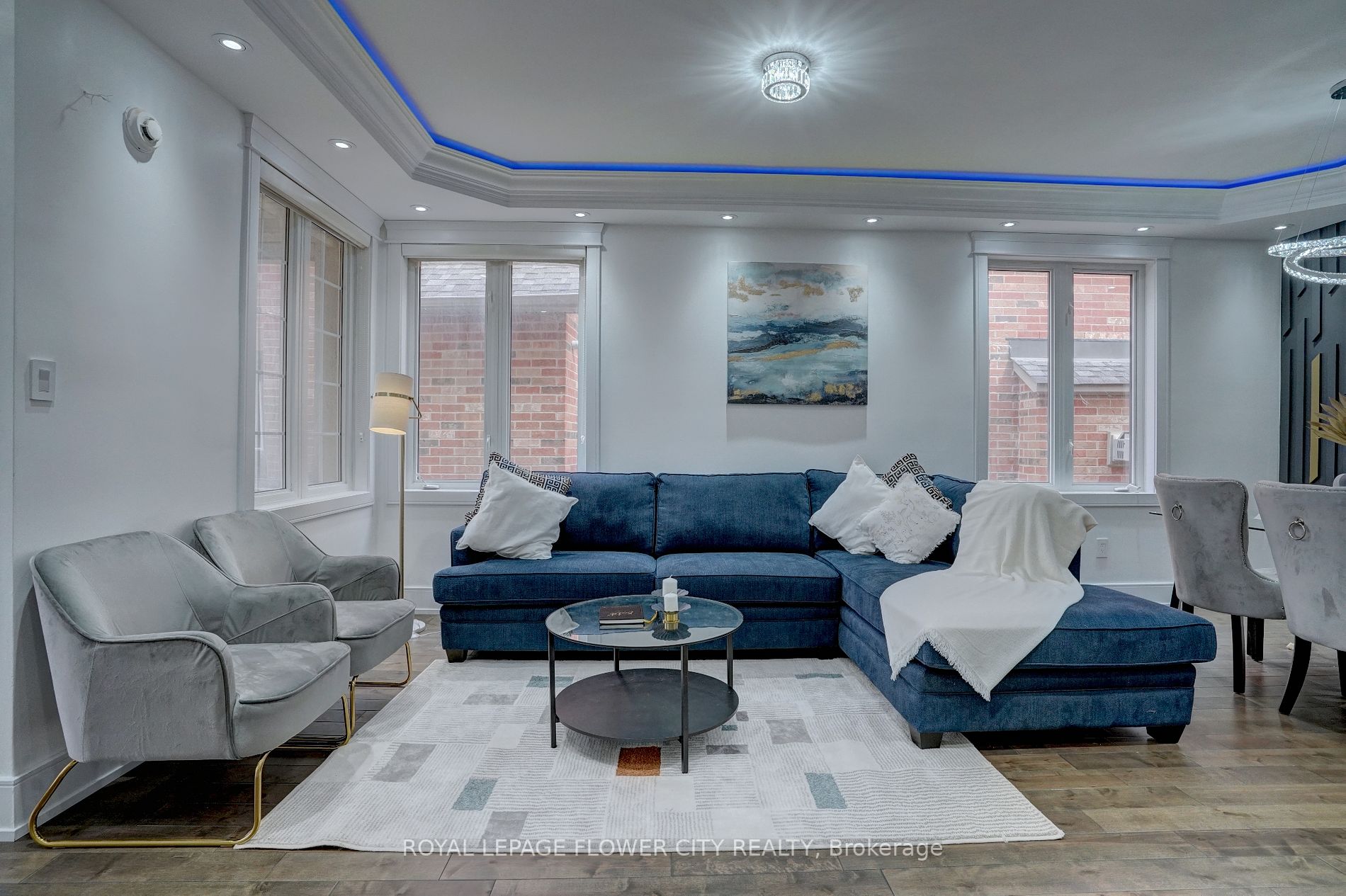 6 Sorbonne Dr