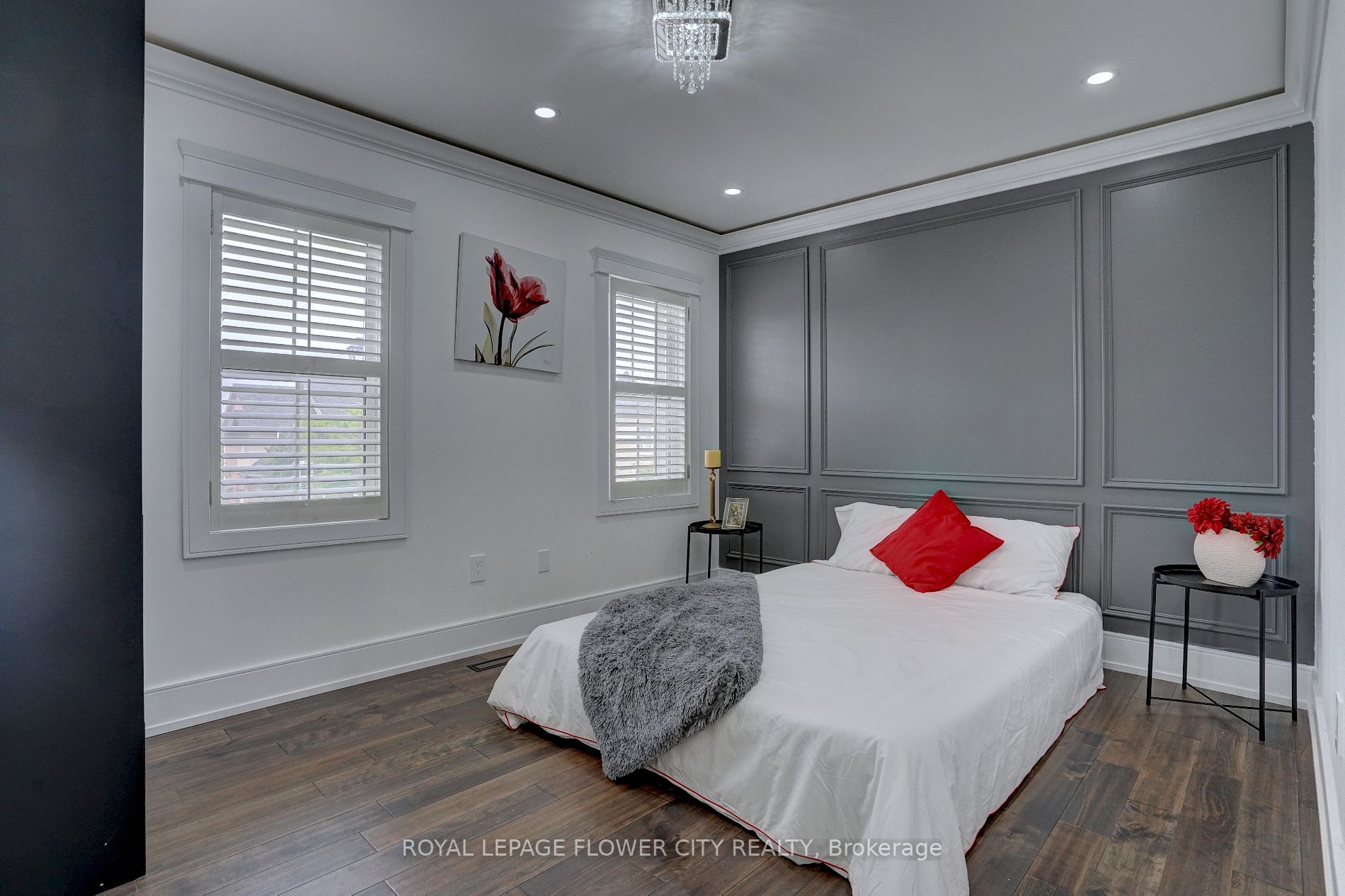 6 Sorbonne Dr