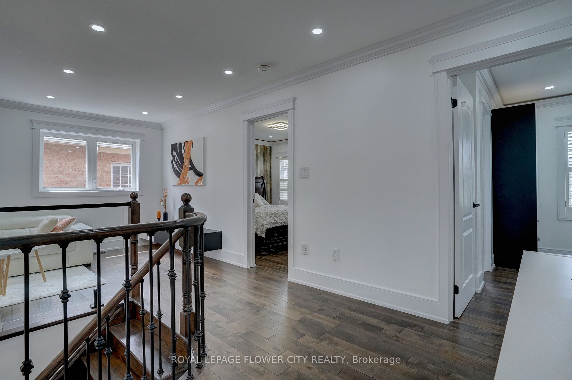 6 Sorbonne Dr