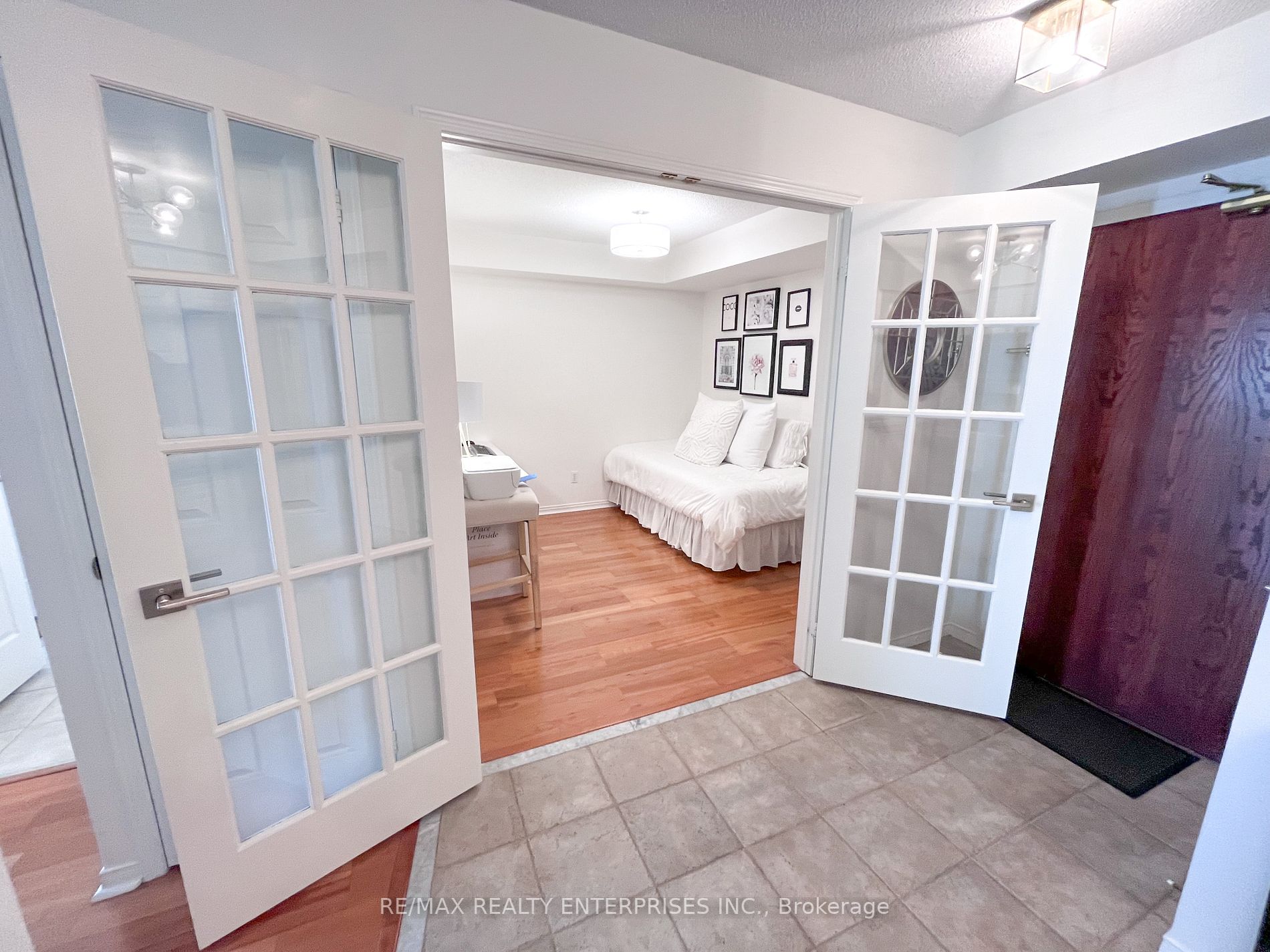 190 Manitoba Street #706