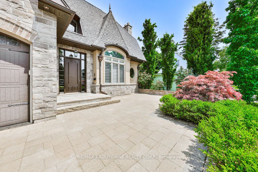 Listing W6648936 - Large Photo # 2