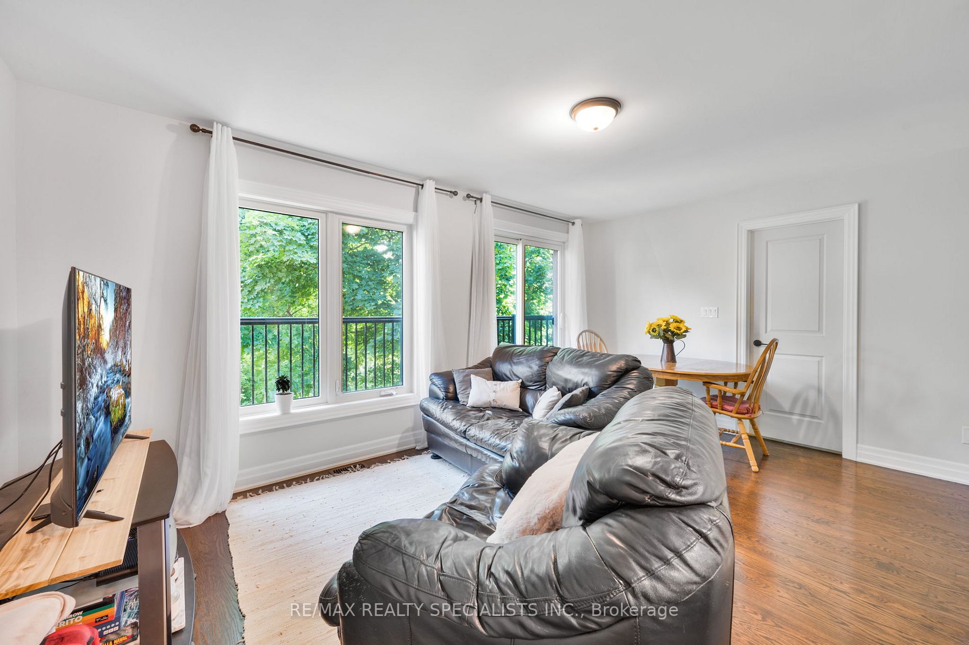 923 Beechwood Ave