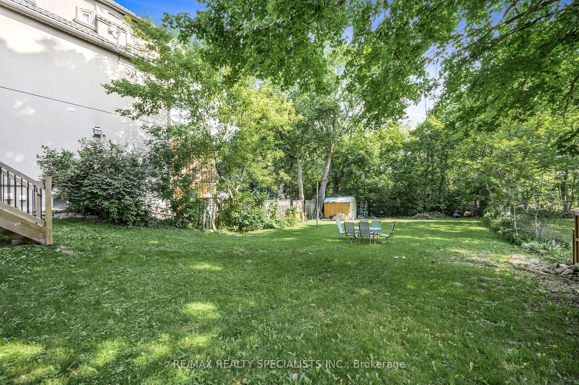 923 Beechwood Ave