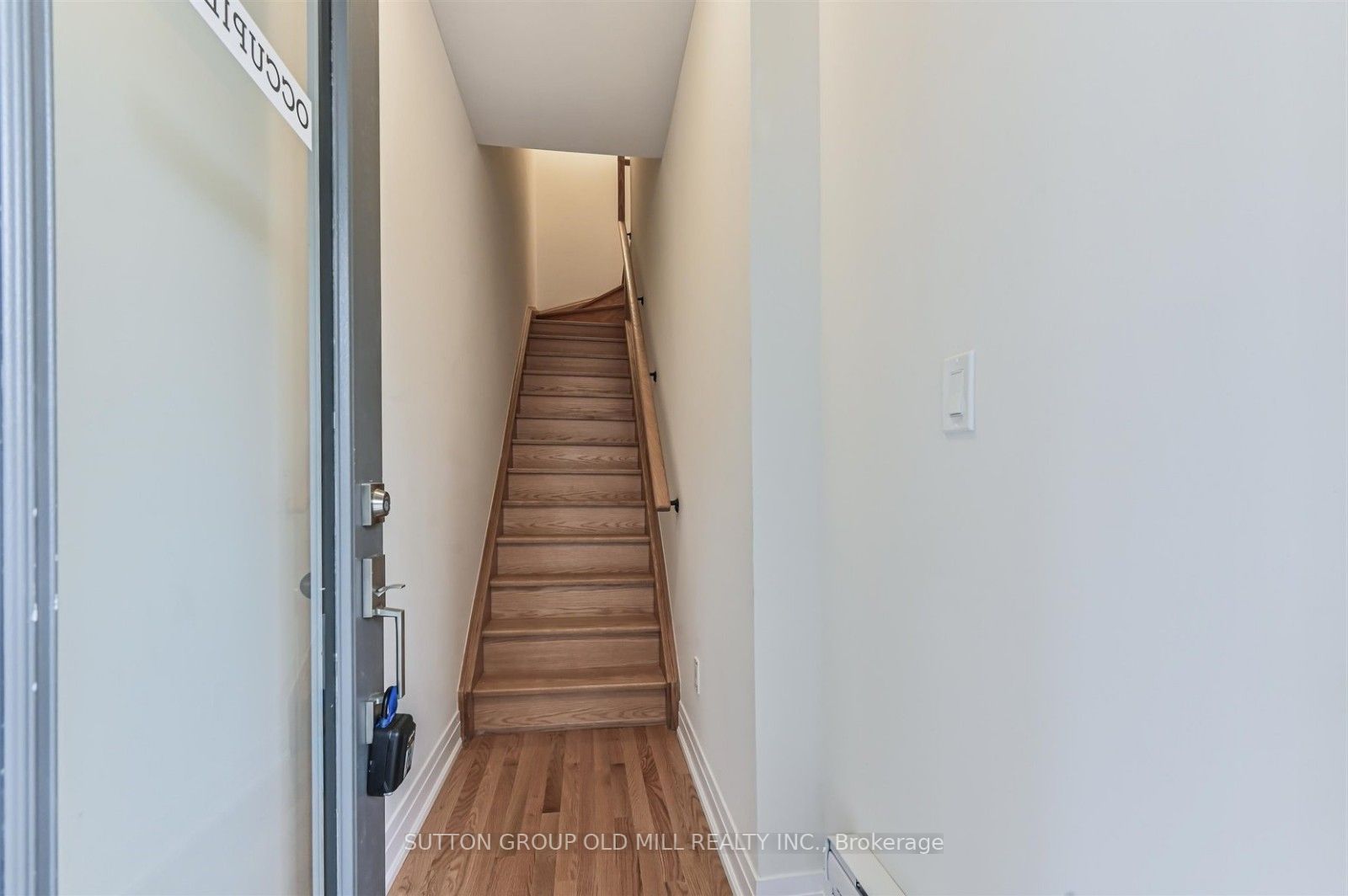715 Lawrence Ave W, #18