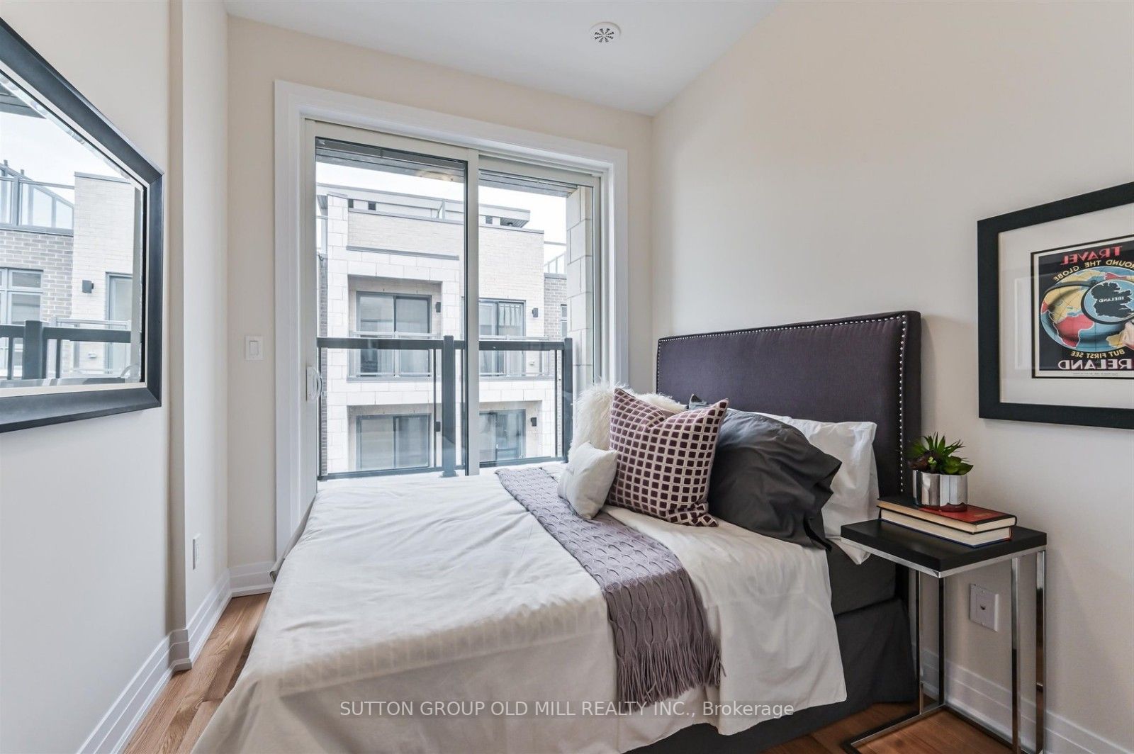 715 Lawrence Ave W, #18