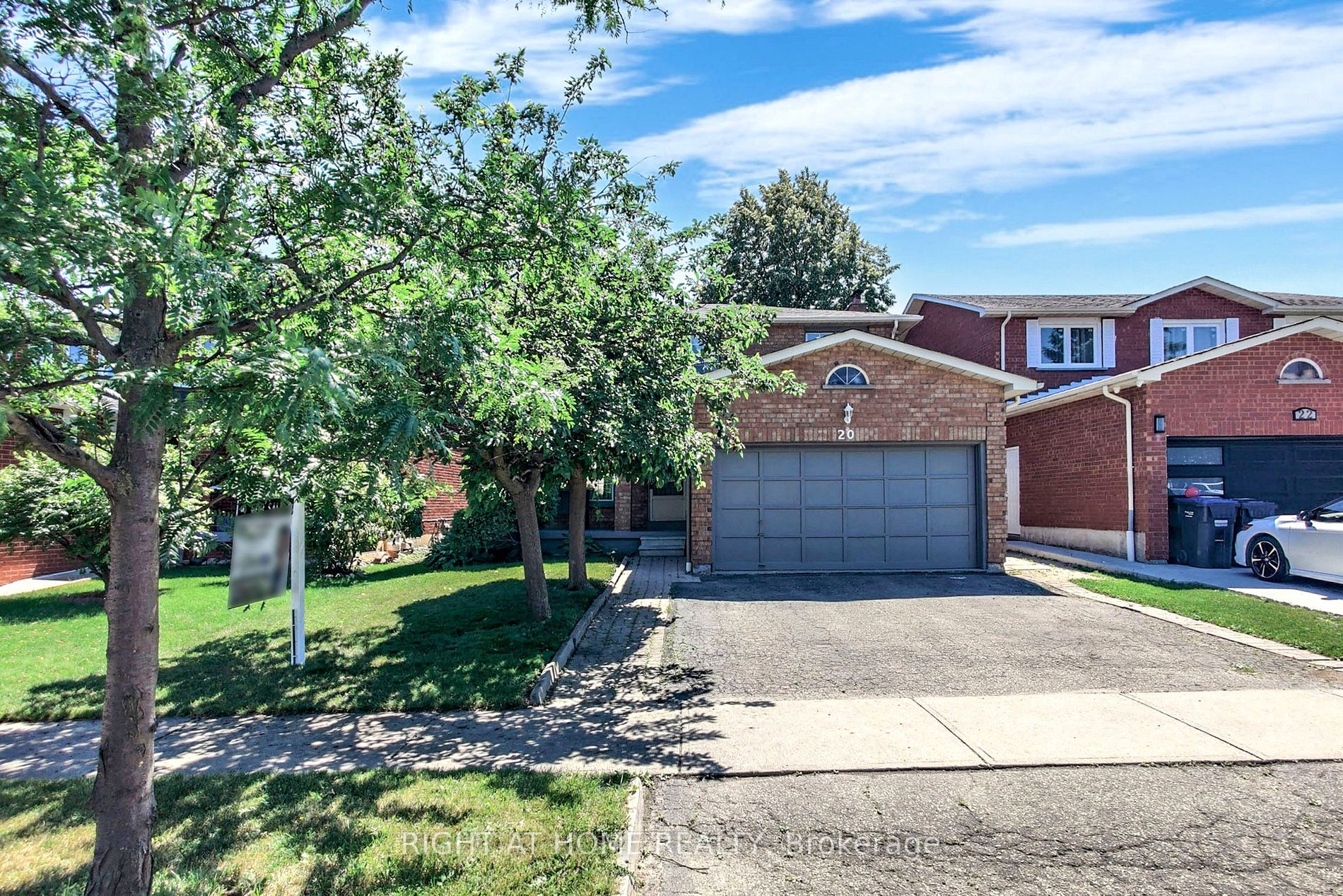 20 Sunforest Dr