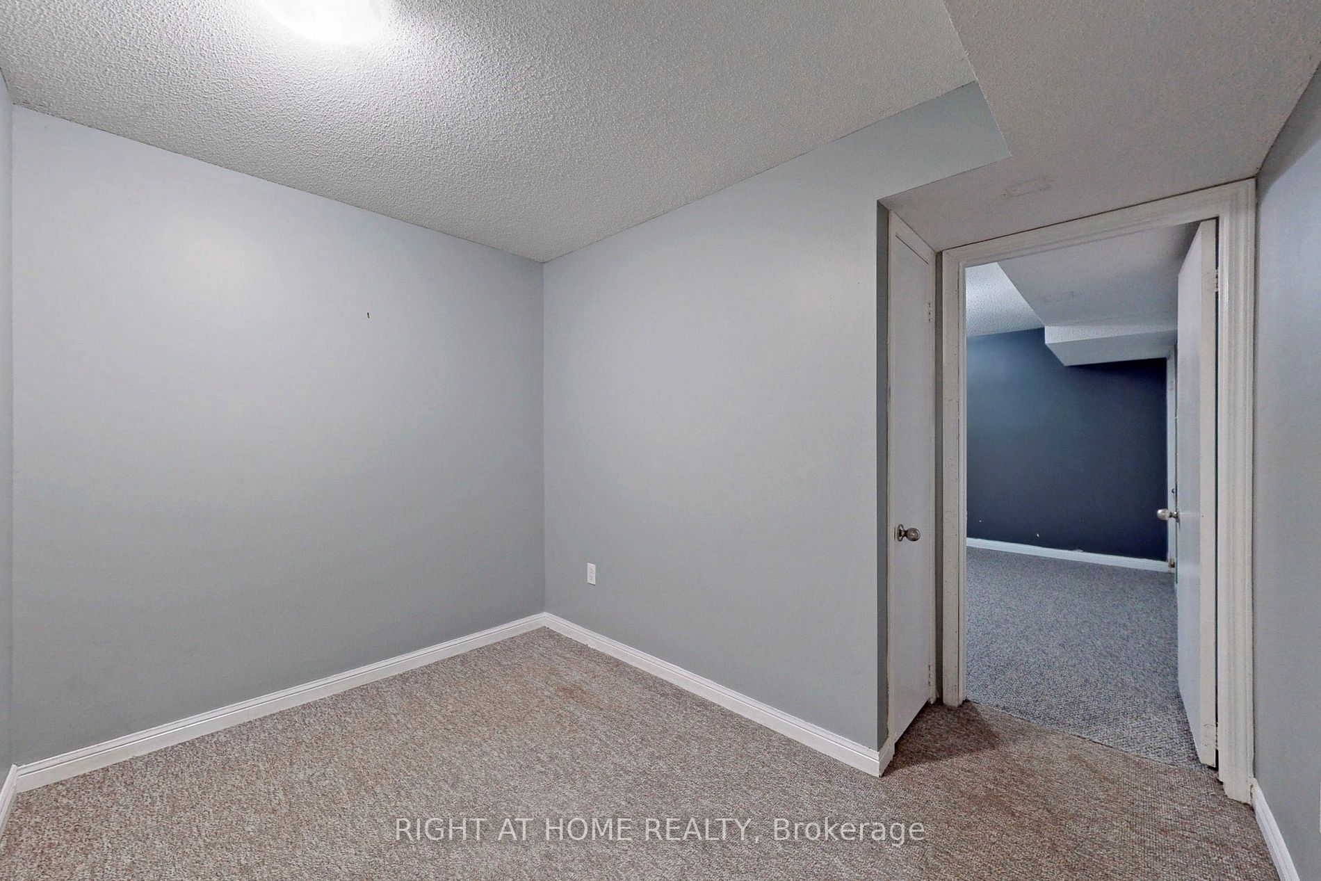 20 Sunforest Dr