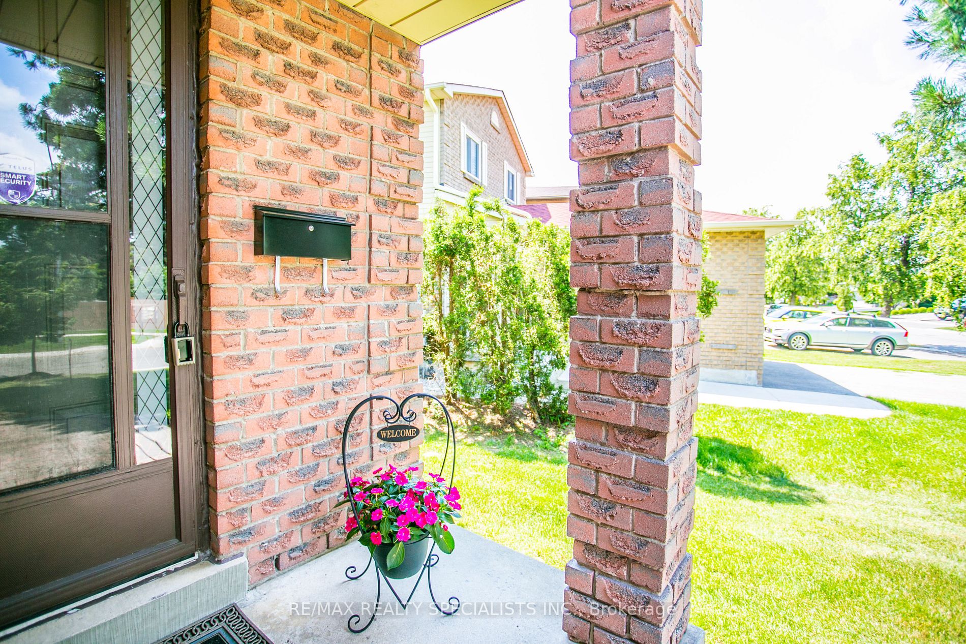 4120 Chadburn Crescent