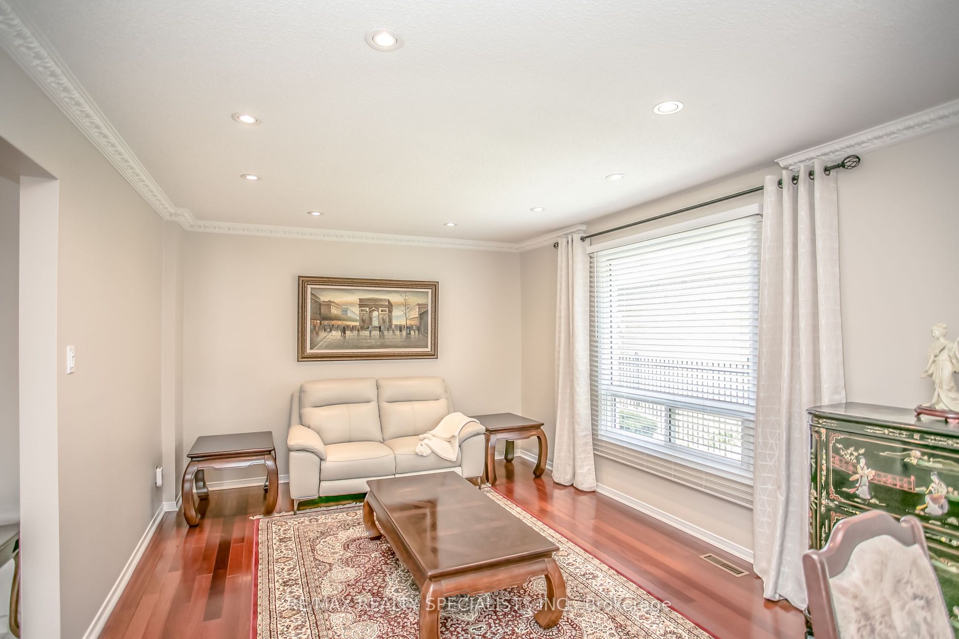 4120 Chadburn Crescent