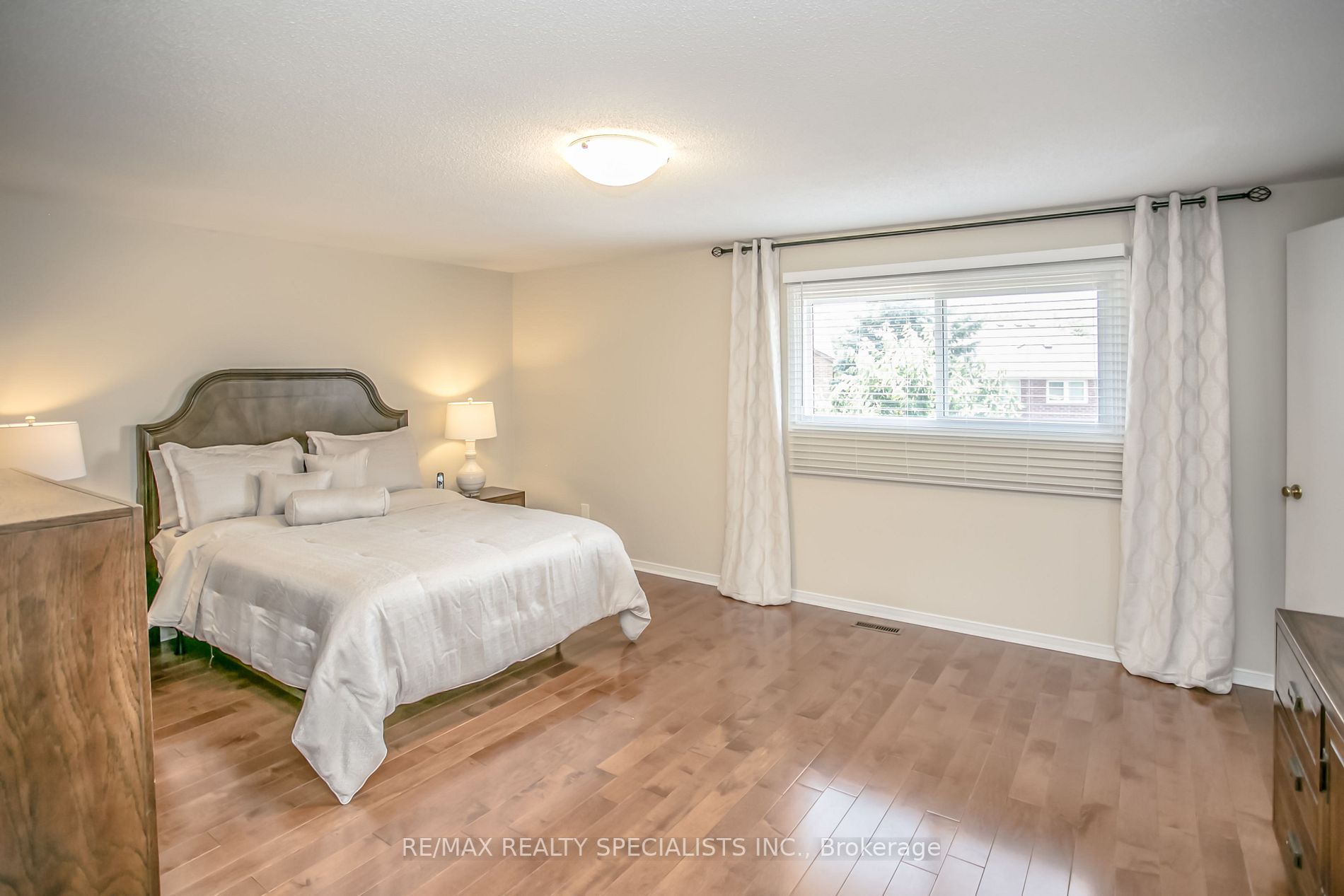 4120 Chadburn Crescent